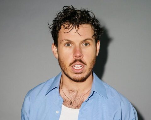 Stand-up comedians face financial struggle despite industry recognition and opportunities