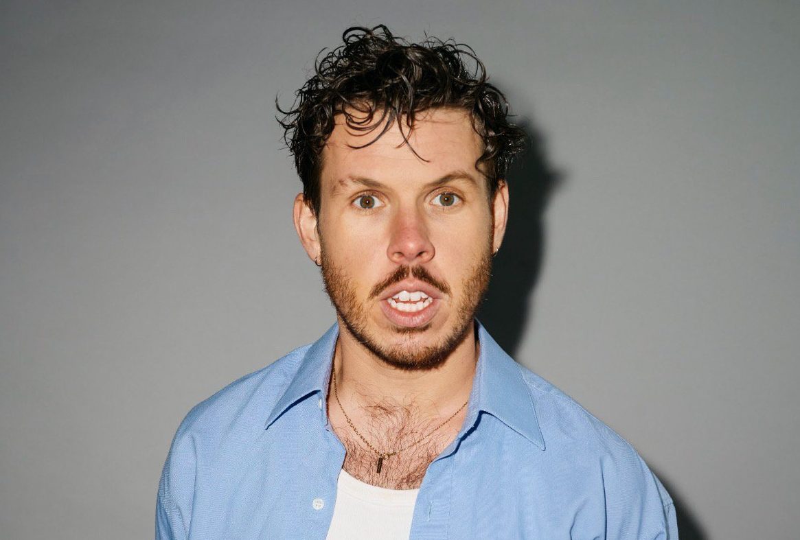 Stand-up comedians face financial struggle despite industry recognition and opportunities