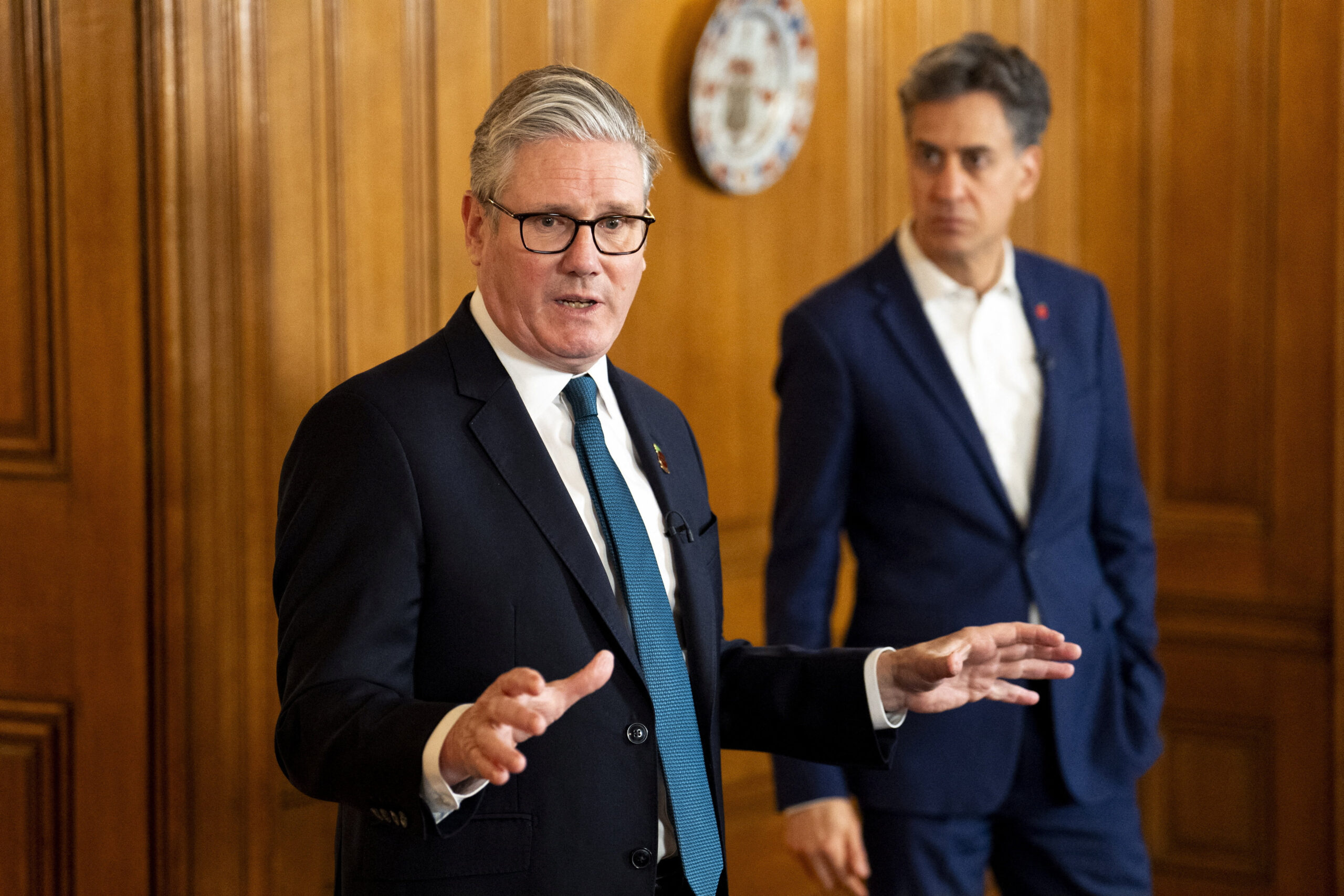 Starmer faces pressure to overturn Miliband’s stance as Labour voters support increased drilling