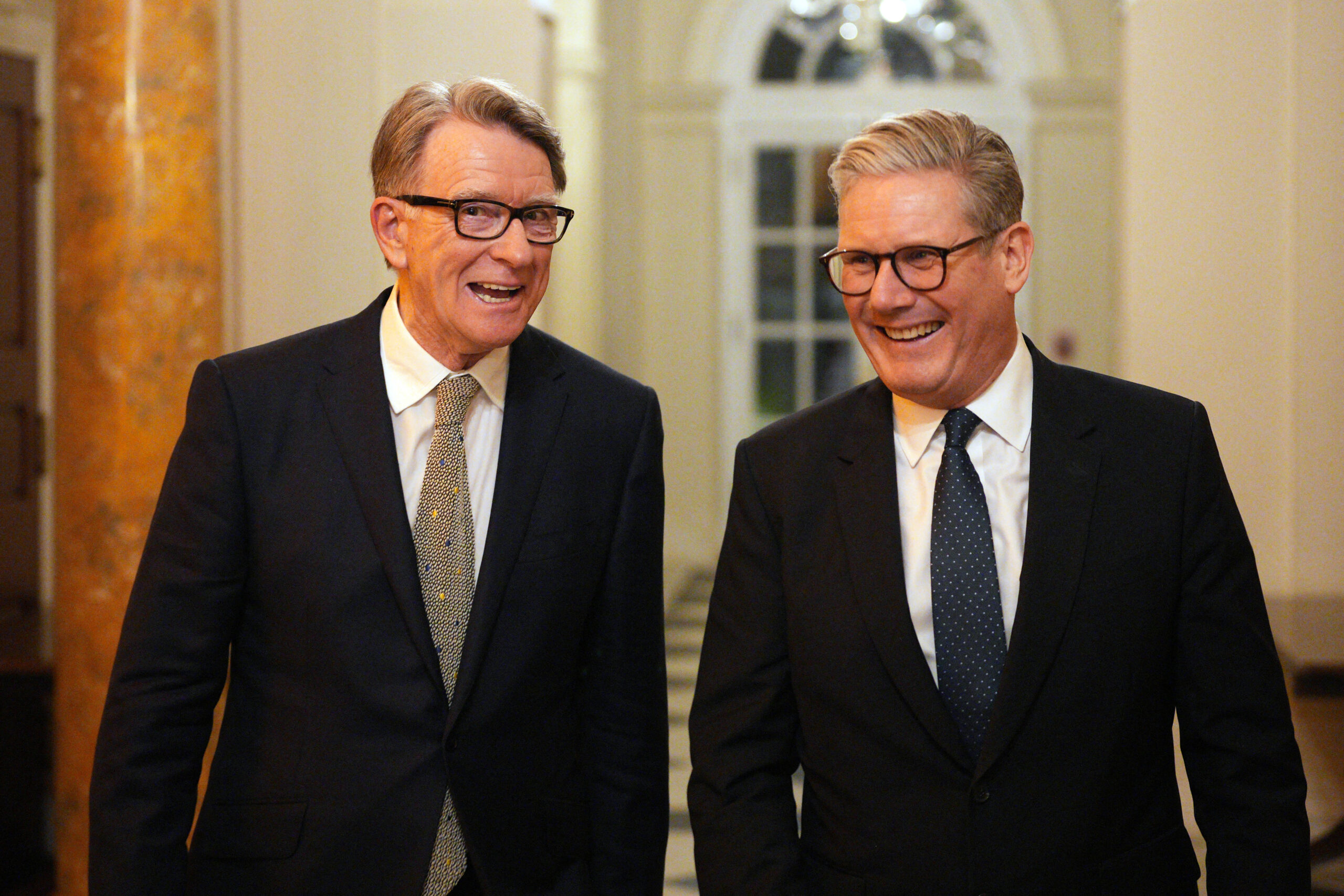 Starmer praises Mandelson in leaked text before US ambassador announcement