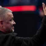 Stephen Hendry criticises Xiao Guodong for 'worst shot' at world snooker championship