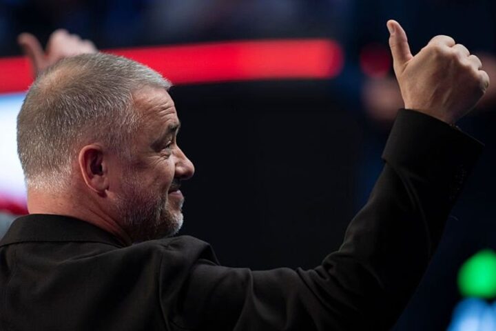 Stephen Hendry criticises Xiao Guodong for 'worst shot' at world snooker championship