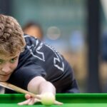 Teenage snooker player discharges himself from hospital to compete in World Championship