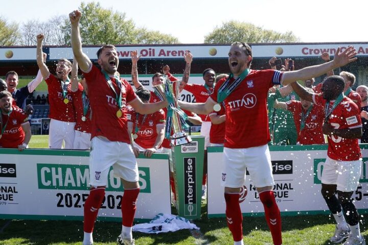 York City seals promotion to EFL with last-gasp equaliser against Rochdale