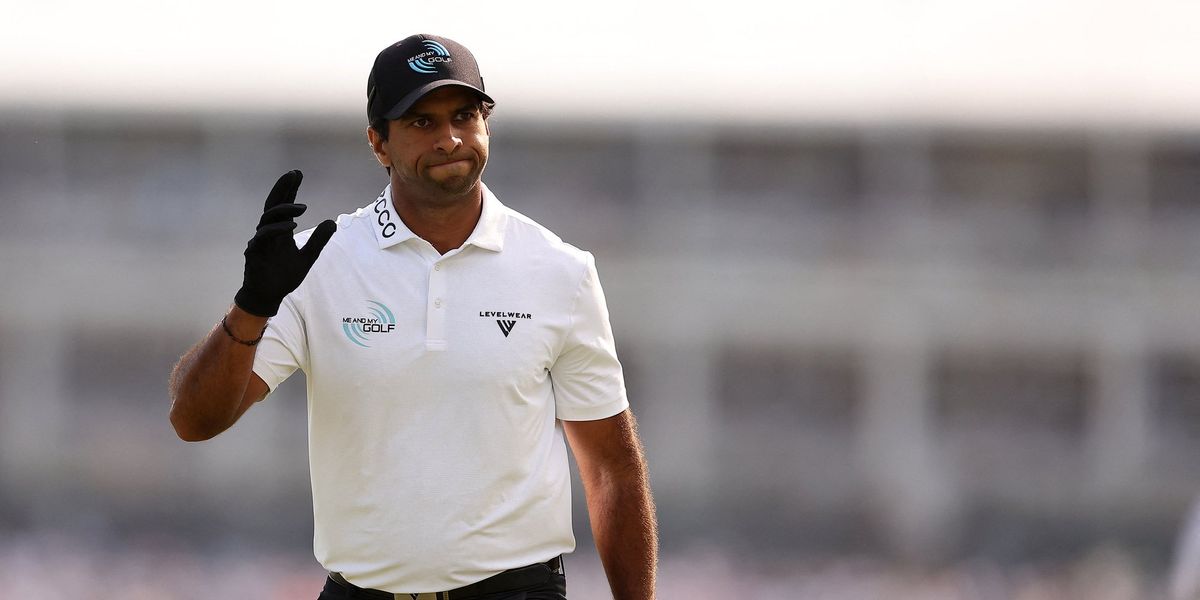 Aaron Rai's unique golf techniques: why he wears two gloves and uses iron headcovers