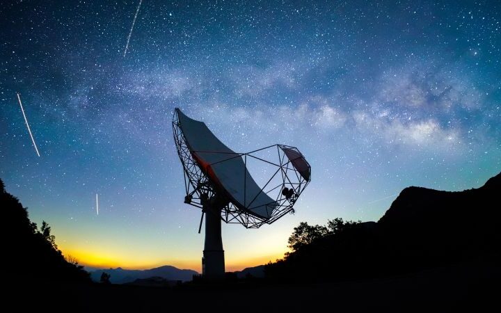 Asteroid the size of a school bus to pass safely by Earth Monday