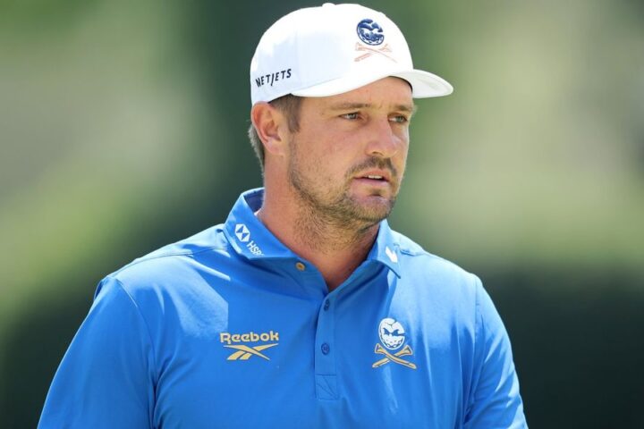 DeChambeau clarifies commitment to LIV Golf amid speculation over future departure