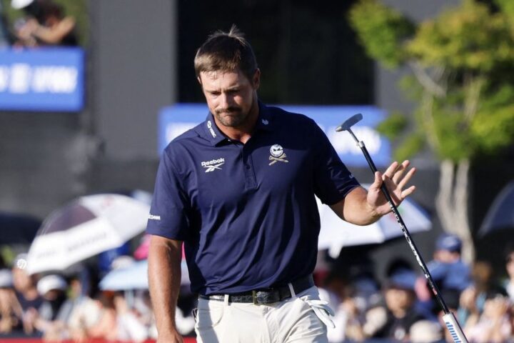 DeChambeau to earn $1.5 million despite third-place finish at LIV Golf tournament