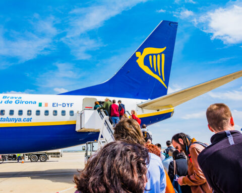 Emergency law proposed to safeguard UK holiday travel amid jet fuel supply concerns