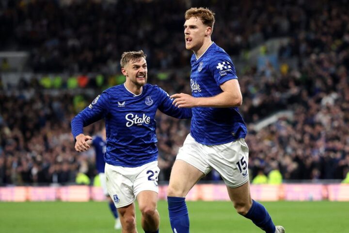 Everton hold Manchester City to draw, boosting Arsenal's Premier League title hopes