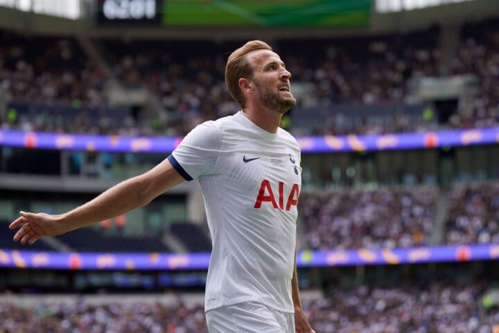 Harry Kane congratulates Tottenham fans as Spurs secure Premier League survival