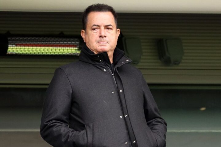 Hull City owner condemns Southampton's alleged spying as play-off final faces uncertainty