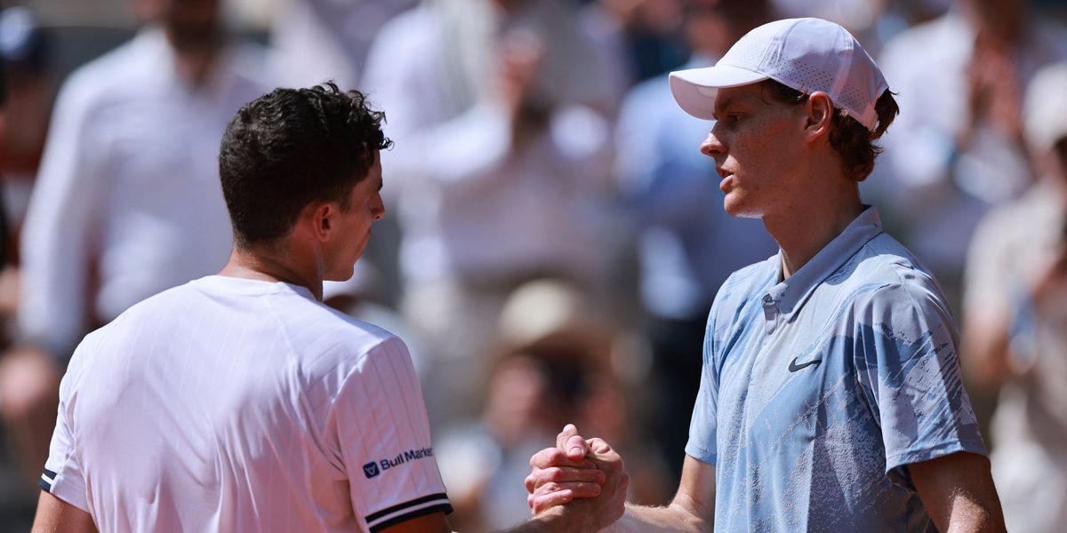 Jannik Sinner defeated by Juan Manuel Cerundolo in shocking French Open upset