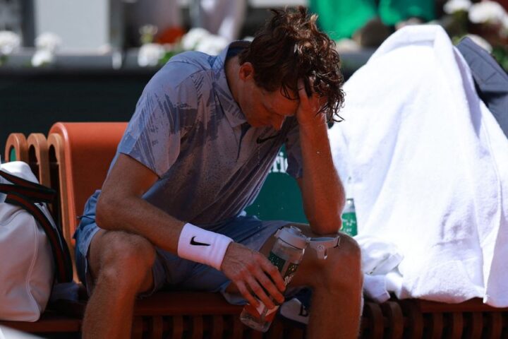 Jannik Sinner provides health update following illness during French Open exit