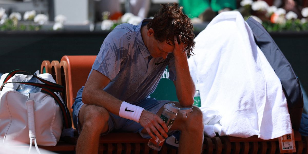 Jannik Sinner provides health update following illness during French Open exit