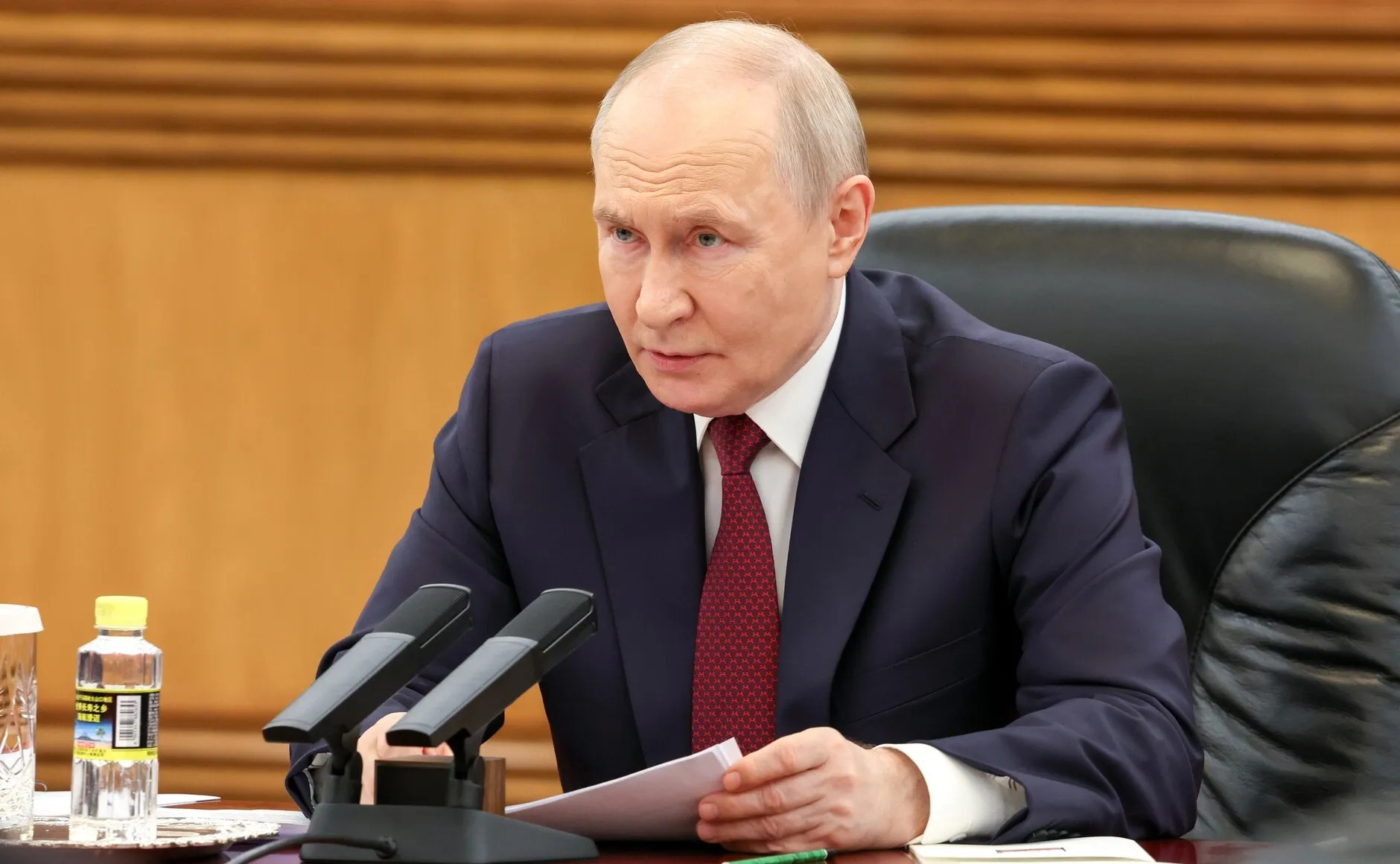 Labour faces backlash over easing Russian oil sanctions while banning new North Sea drilling