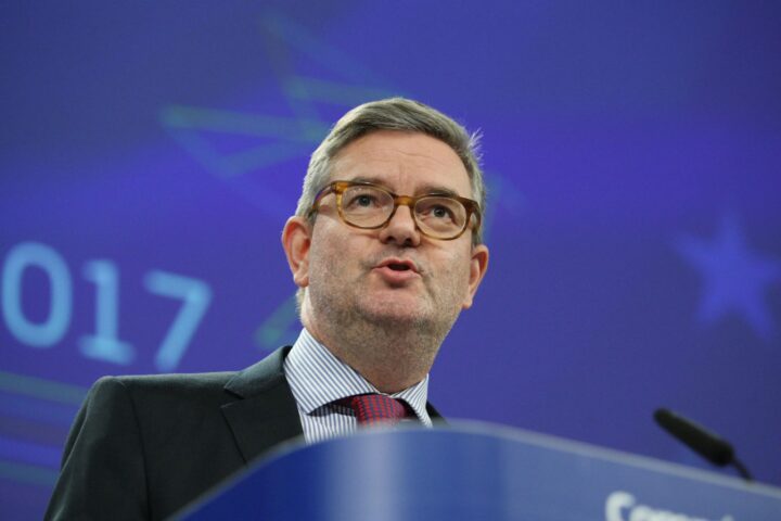 Labour warns of substantial EU costs if the UK attempts to rejoin the bloc