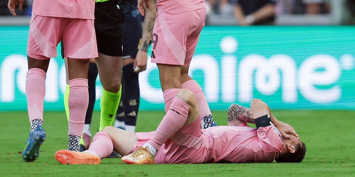 Lionel Messi diagnosed with hamstring overload ahead of World Cup, recovery timeline unclear
