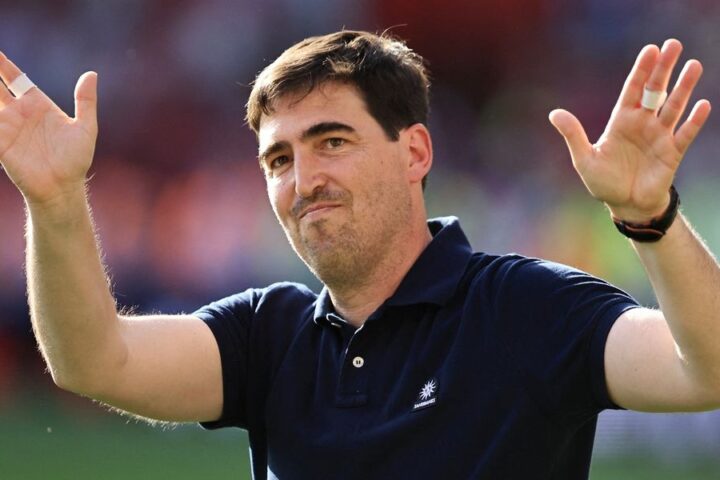 Liverpool identify Andoni Iraola as frontrunner to succeed sacked manager Arne Slot