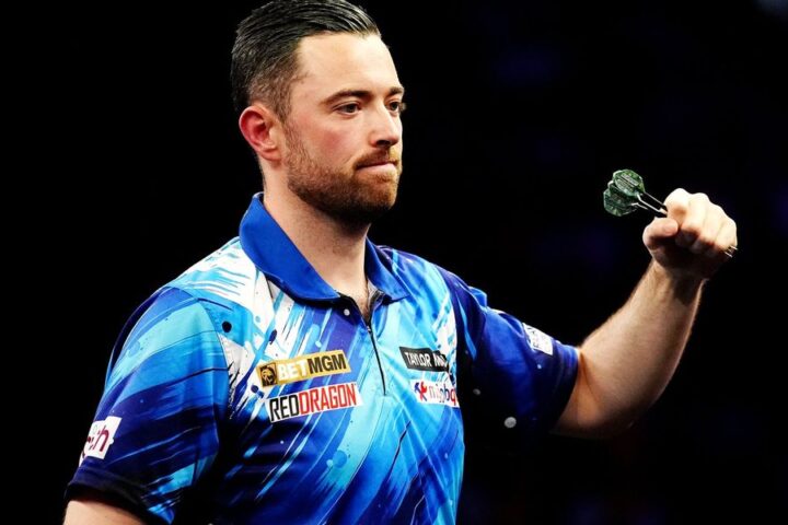Luke Humphries shows support for Luke Littler after Premier League near walkout