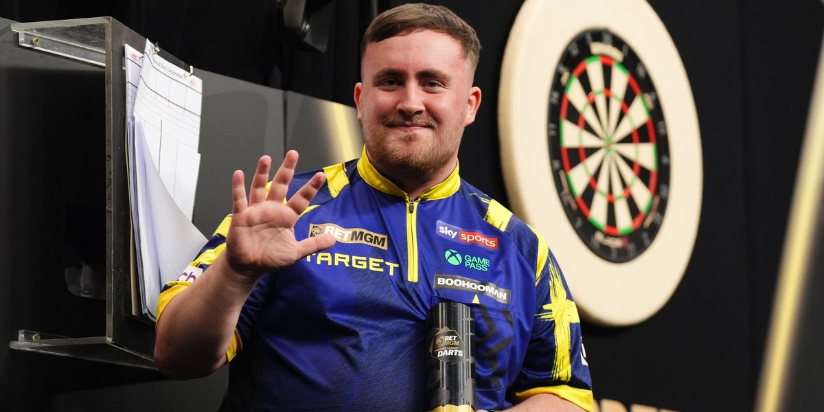 Luke Littler discusses key moments with Luke Humphries after Premier League victory in Aberdeen