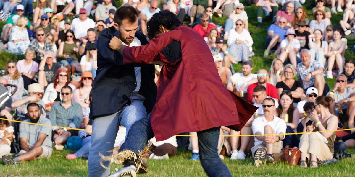 New shin-kicking champion crowned at Cotswold Olimpick Games, drawing large crowds