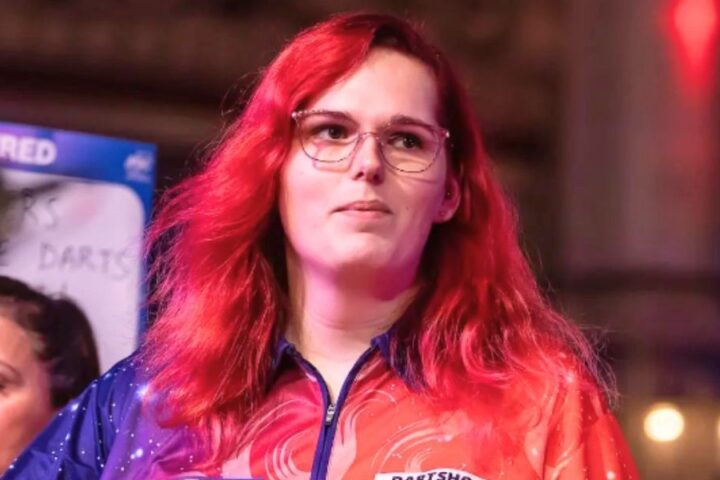 Noa-Lynn van Leuven criticizes darts ban that she says ended her competitive career