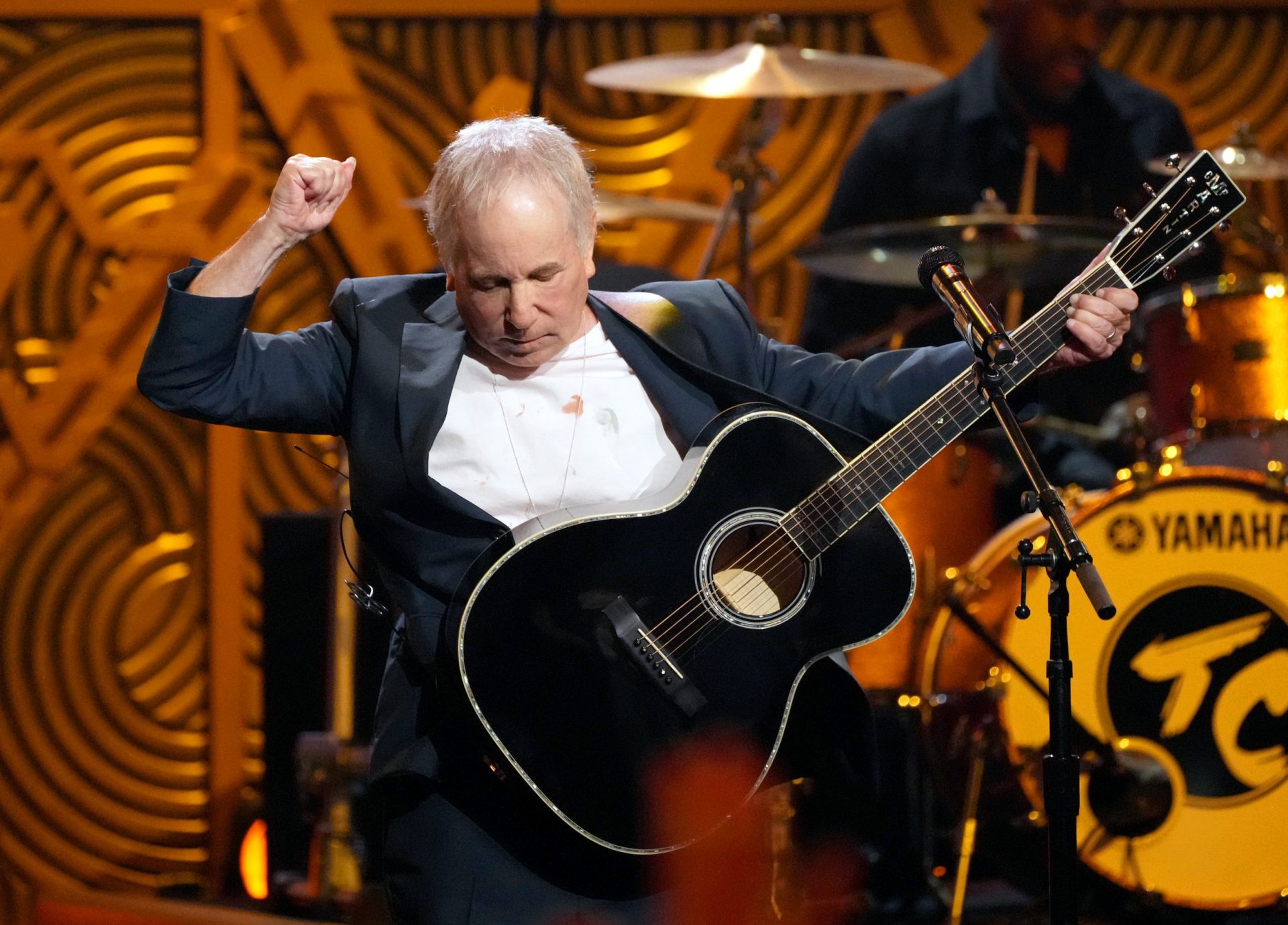 Paul Simon bids farewell on his own terms despite diminished vocal ability