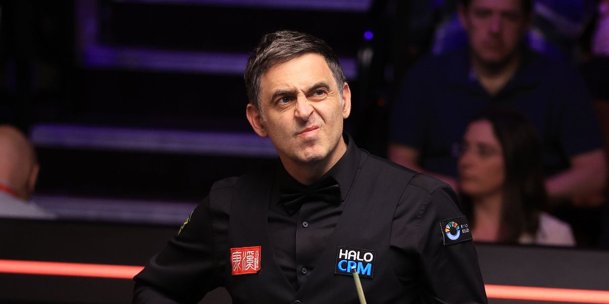 Ronnie O'Sullivan hints at retirement as he explores practice session with pool legend