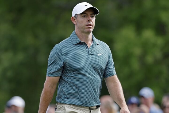 Rory McIlroy intervenes after crowd disturbance during Truist Championship round