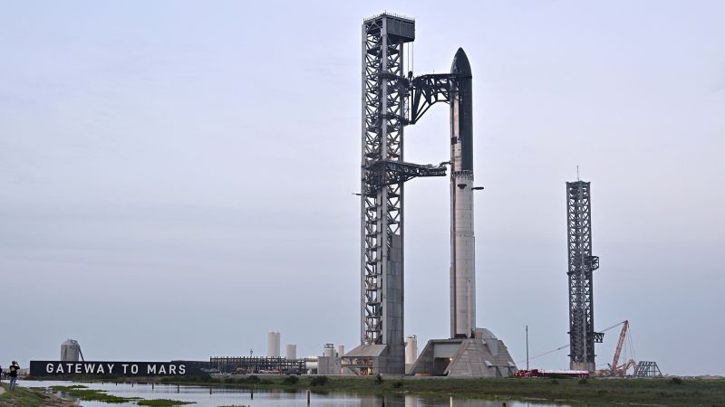 SpaceX prepares for crucial Starship test flight as competition for lunar missions intensifies