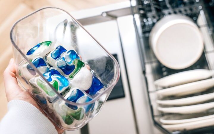 Tens of thousands of injuries among young children linked to common household cleaning products