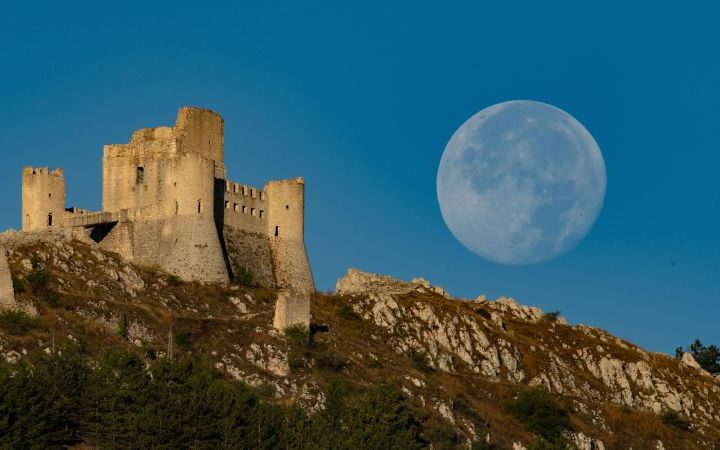Upcoming blue moon to light up the sky this weekend, marking rare celestial event