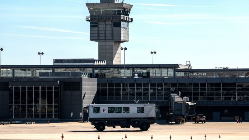 US-bound flights from Ebola-affected regions required to land at Dulles for screening