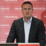 Wes Streeting announces intention to challenge Keir Starmer for Labour leadership and advocates EU rejoining