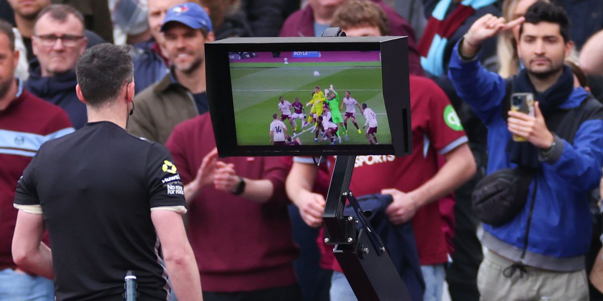 West Ham considers official complaint over controversial VAR decision in Arsenal defeat
