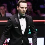 World Snooker defends referee after lengthy frame causes controversy during semi-final matchup
