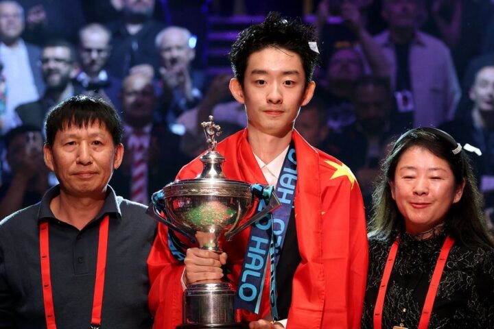 Wu Yize shares heartfelt tribute to parents after winning World Snooker Championship