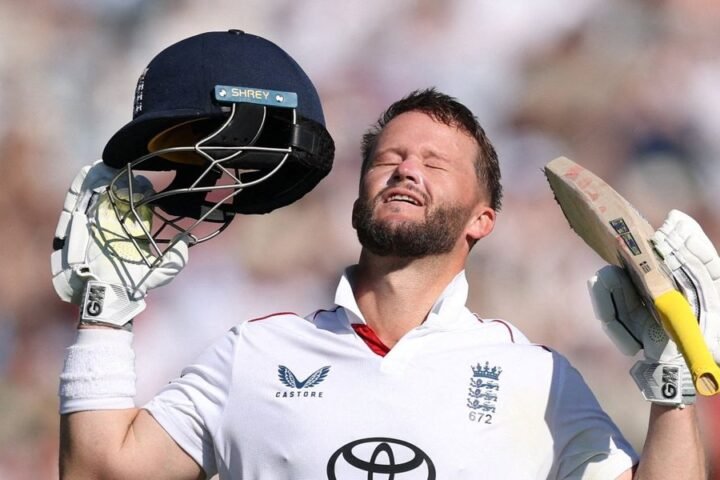 Ben Duckett scores century as England stages comeback against New Zealand