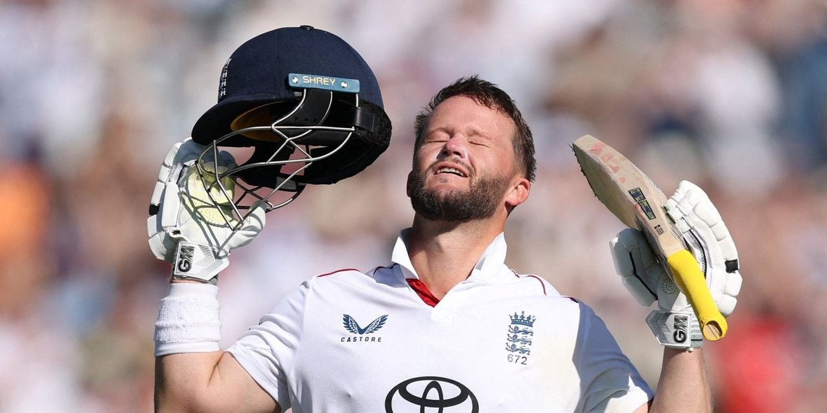 Ben Duckett scores century as England stages comeback against New Zealand