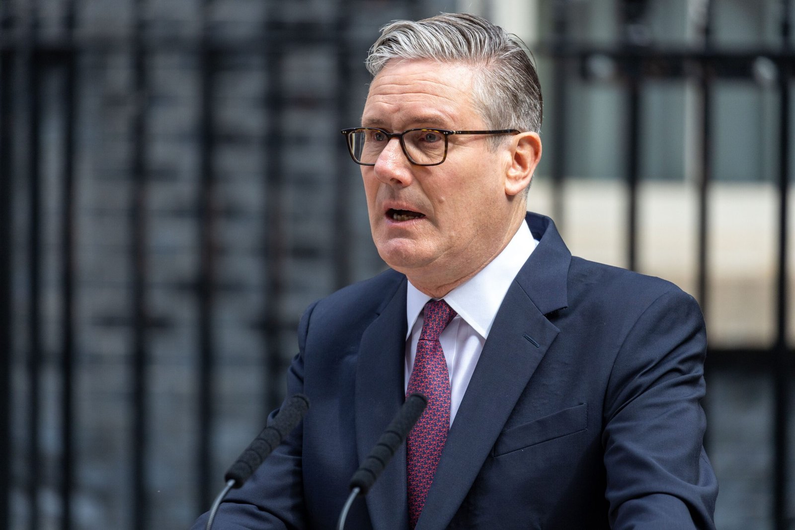 Calls for a general election after Keir Starmer's resignation as Prime Minister