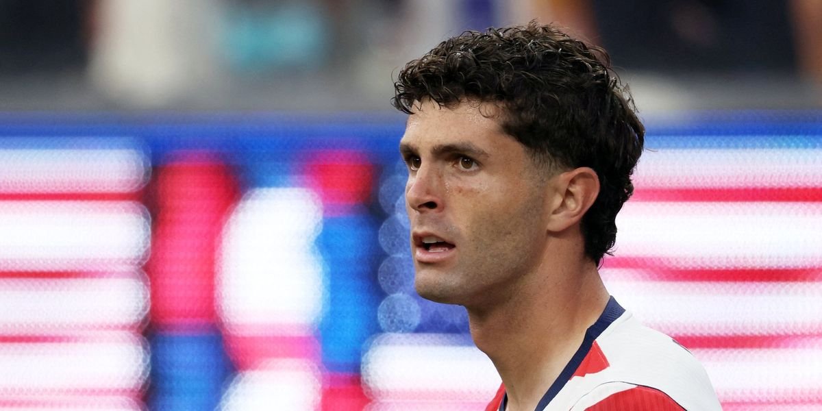 Christian Pulisic provides injury update after leaving World Cup match against Paraguay