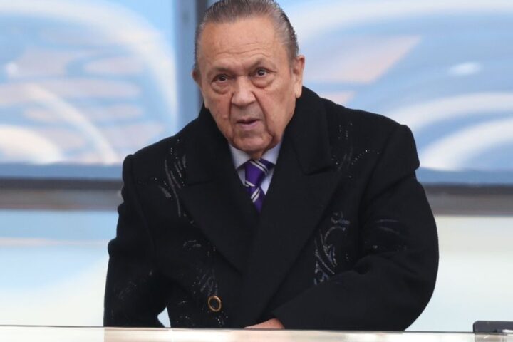 David Sullivan resigns from West Ham following serious historic allegations