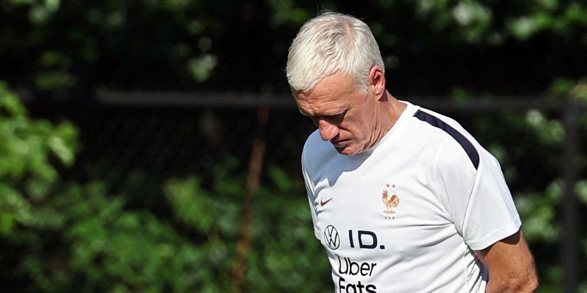 Didier Deschamps returns to French squad for World Cup after mother's funeral