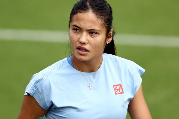Emma Raducanu to receive £40,000 from Wimbledon despite withdrawal due to injury
