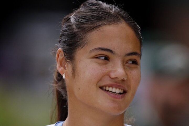 Emma Raducanu vows to compete at Wimbledon despite ongoing injury concerns