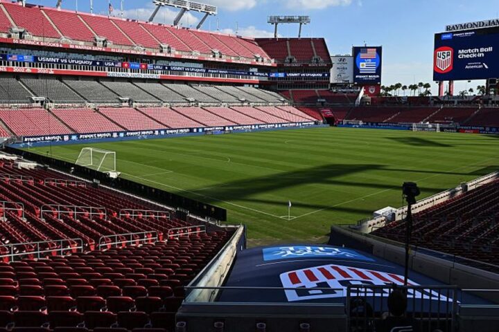 England begins World Cup preparations amid pitch quality concerns at Tampa's Raymond James Stadium
