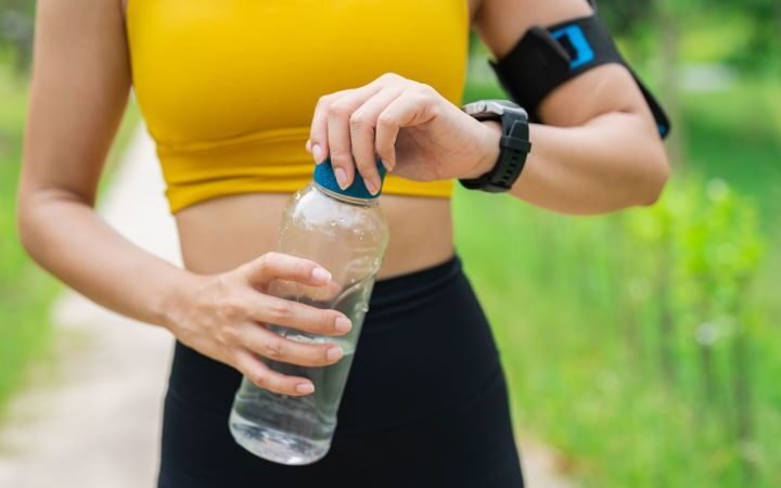 Extreme heat tips: stay hydrated, eat light, and adjust your workout schedule