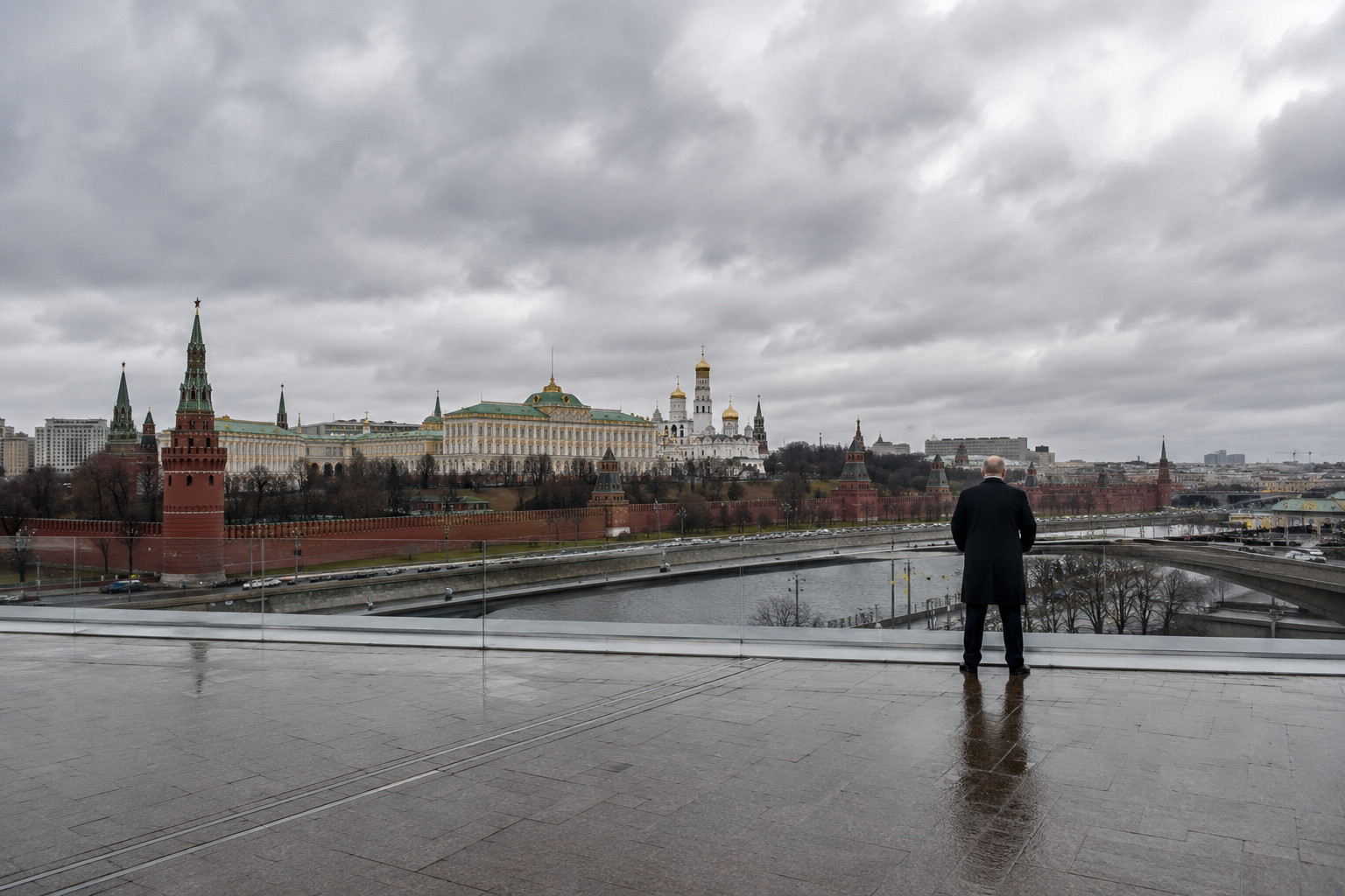 Kremlin-linked Balkan figure fuels instability with Putin visit claim