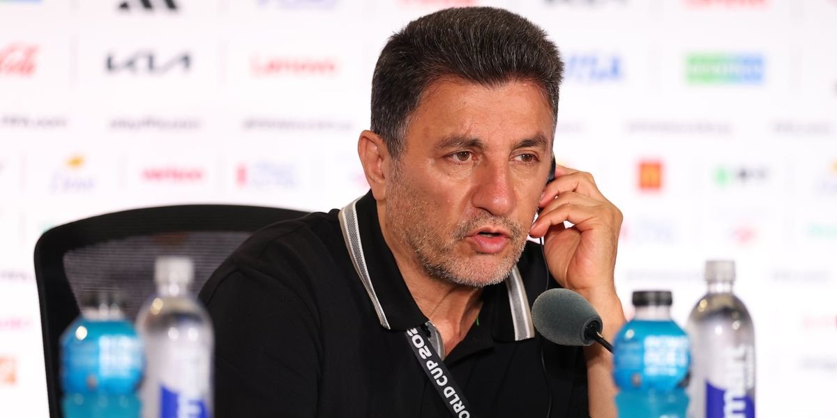 Iran coach criticizes USA's treatment and urges FIFA president to take action